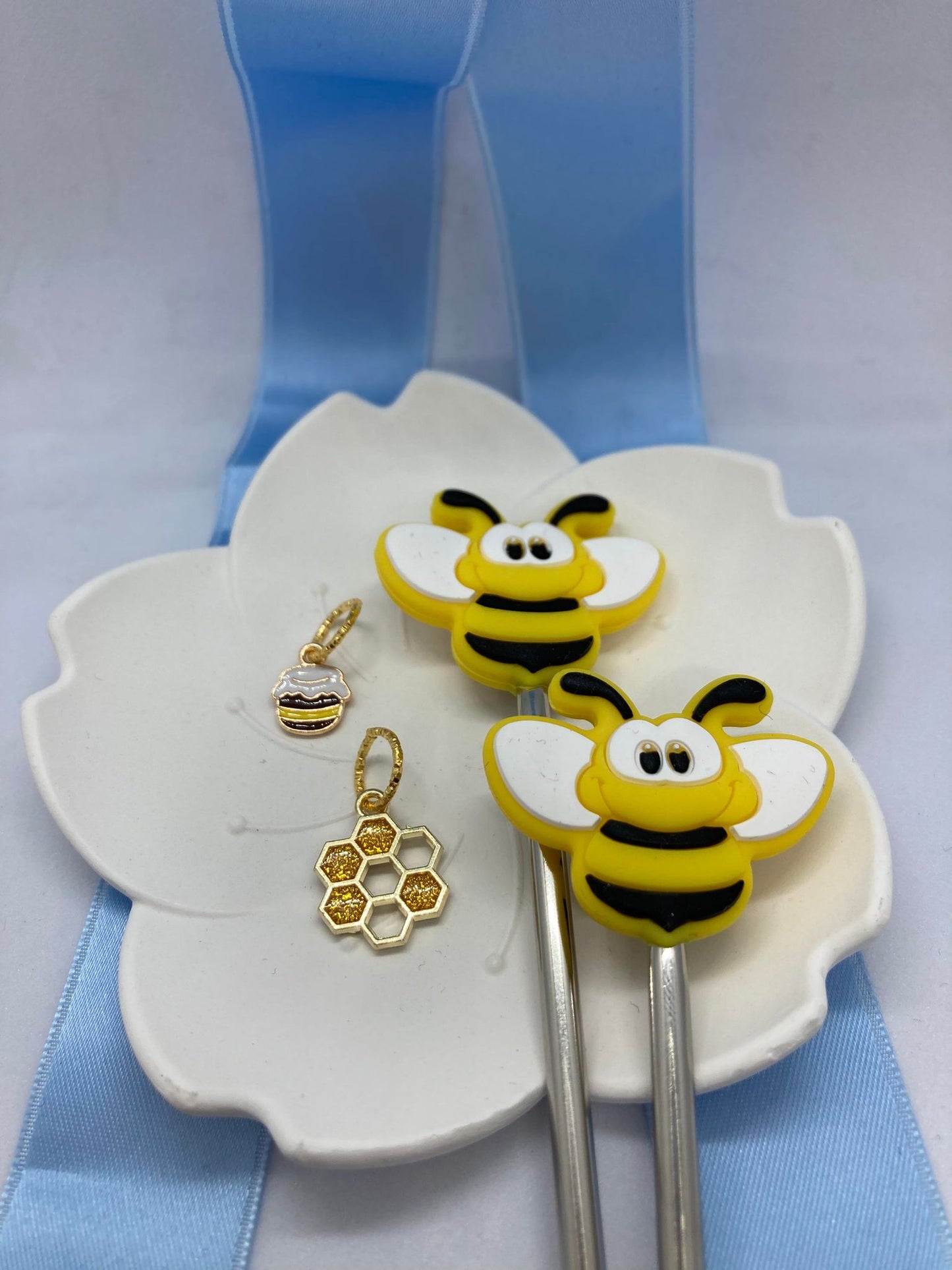 Bie og honningkrukke